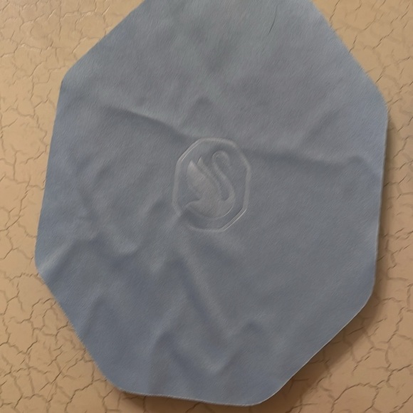 Swarovski Clamshell Eyeglasses Sunglasses Case with Cloth. Blue color - Picture 3 of 9